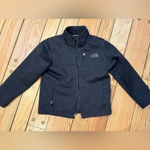 The North Face Boys Apex Windwall  Performance Jacket in Black XS